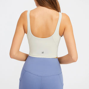 Bazic Top – scoop-neck sleeveless top with minimal seams and a smooth, close fit – Hype Harmony (photo 2 of 9)
