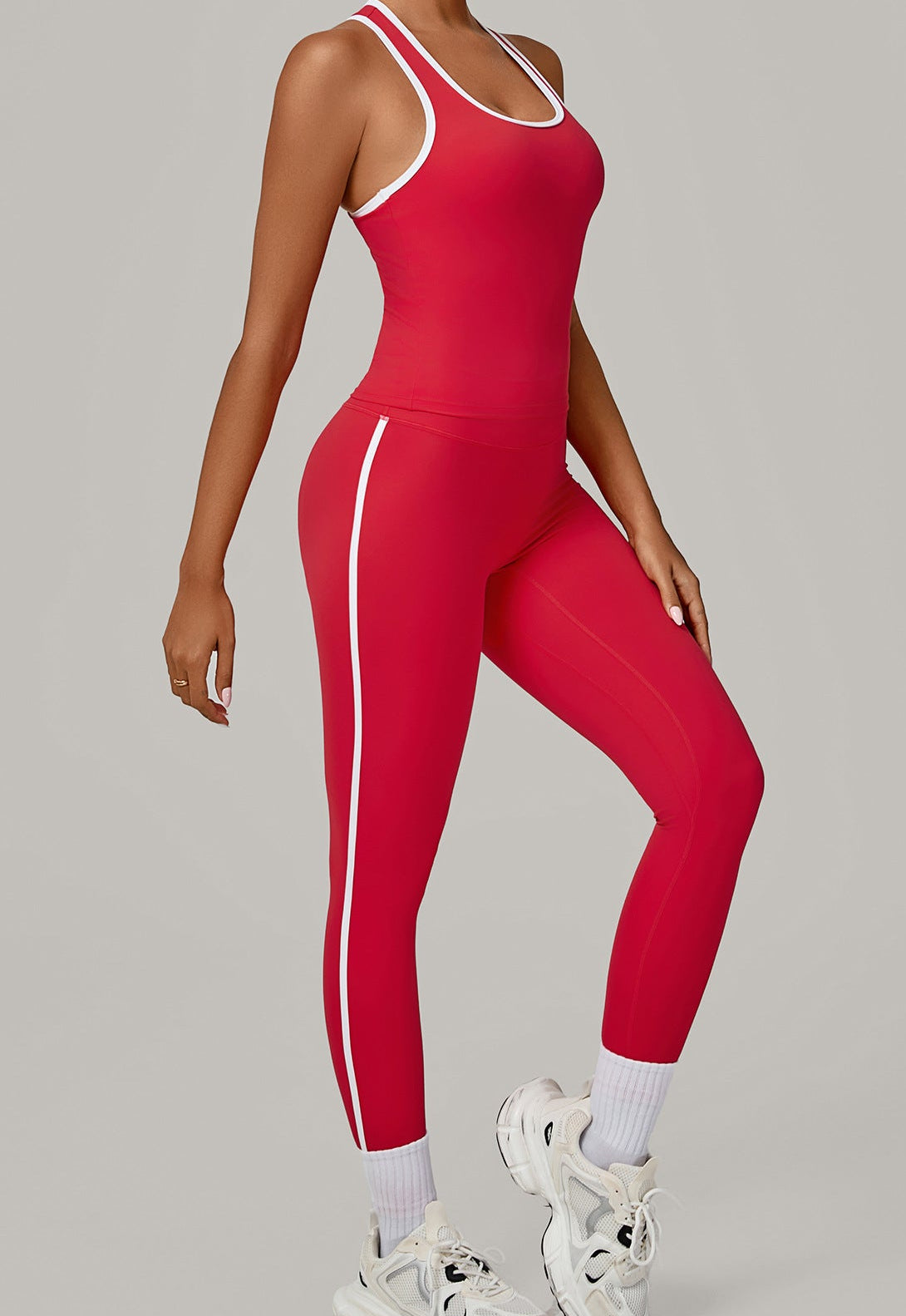 Mono Leggings – leggings with a clean leg line and subtle piping detail – Hype Harmony (photo 14 of 18)