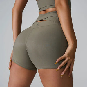 Slip Out Short – shorts with a clean front and a back cut-out – Hype Harmony (photo 10 of 22)