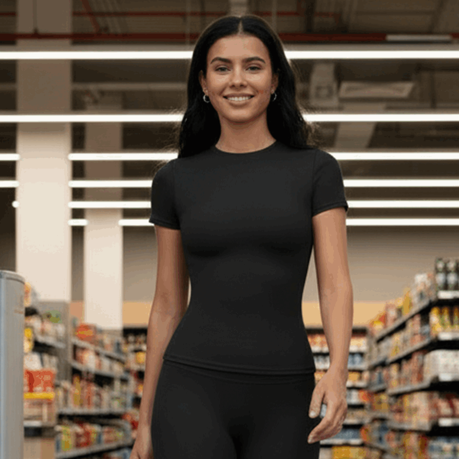 2Bazic Tee in Black – high-neckline tee with half-length sleeves in stretch nylon-lycra – Hype Harmony