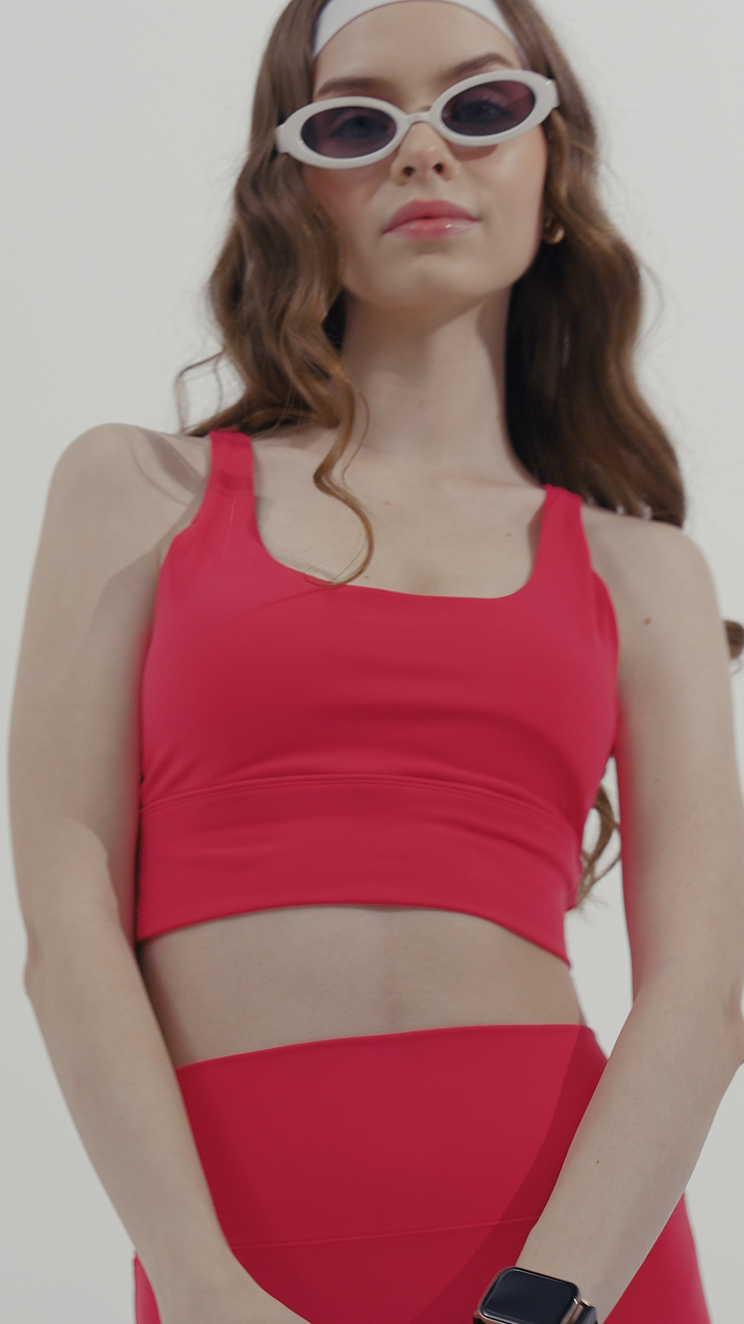 On-Loop Top – sleeveless cropped top with minimal seams – Hype Harmony (photo 2 of 18)